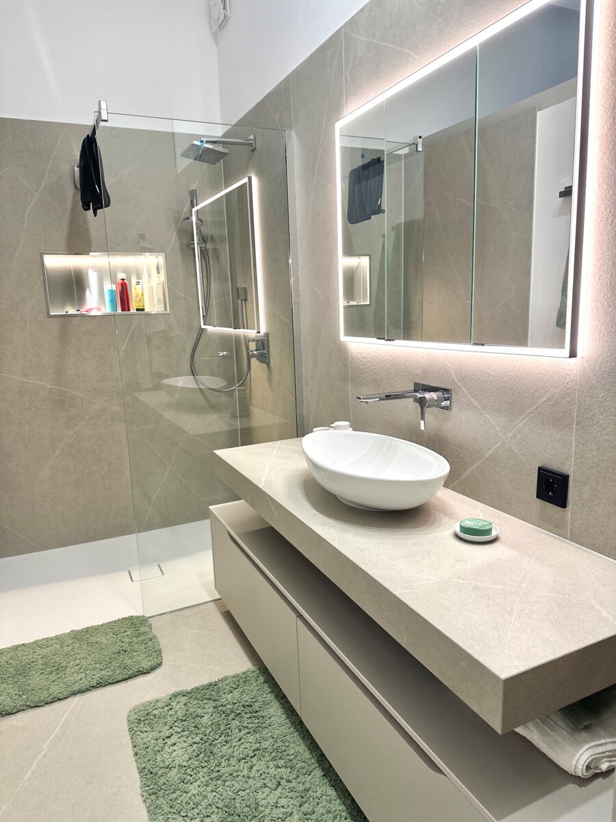 maßgefertigte Badezimmermöbel von BREUER KÜCHENDESIGN